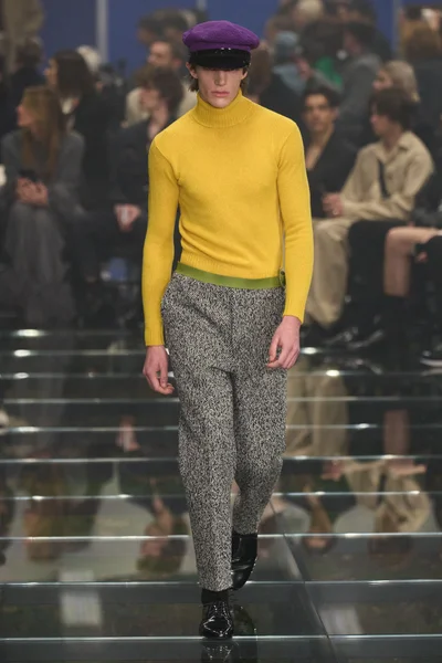 Look 29